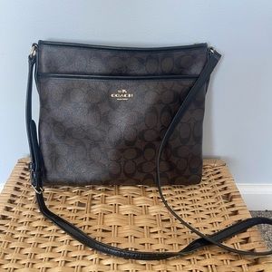 Coach Crossbody in Signature Canvas